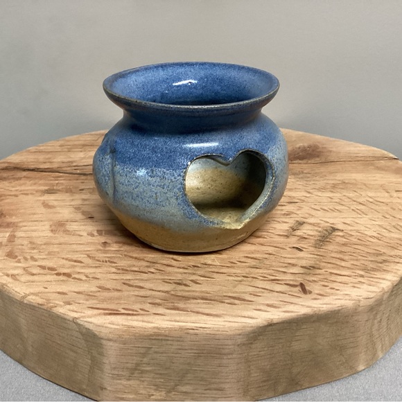 Handcrafted - Beautiful Tea Light Heart & Seashell Themed Candle Holder - Stokes - Picture 5 of 13